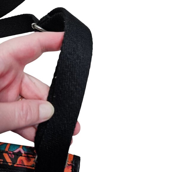 Fossil‎ Floral Canvas Crossbody Bag With Black Adjustable Strap & Buckle Closure - Picture 5 of 12